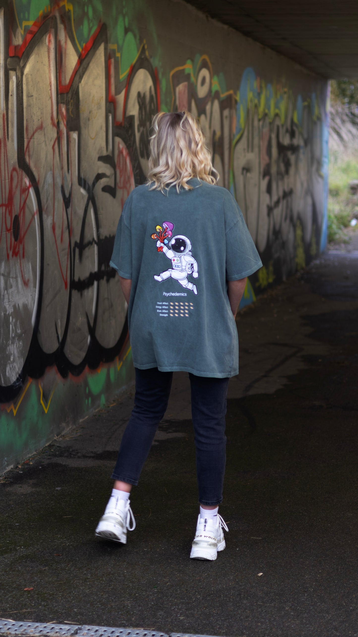 BigBig Back Tee in Washed Green